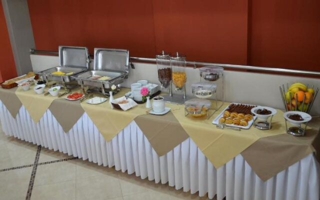 Sun & Sea Luxury Hotel