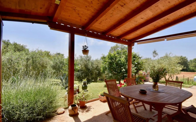 Relaxing holiday house with terrace sea view