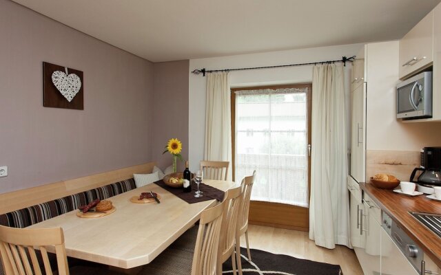Welcoming Apartment in Ramsau im Zillertal near Ski Area