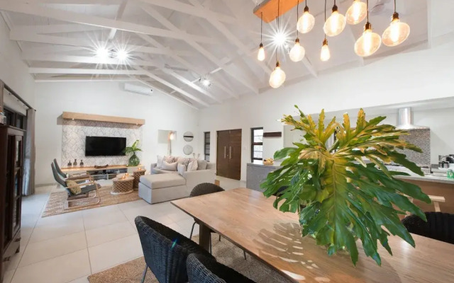 Bushwillow Private Villa