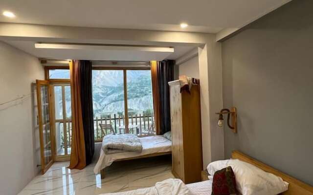 Osho Beyaak Hunza