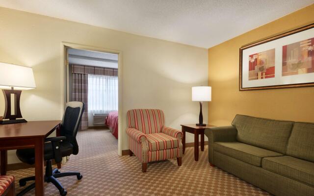 Country Inn & Suites by Radisson, Kalamazoo, MI