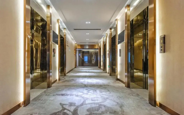 Rezen Select Hotel (Chongqing Jiefangbei)