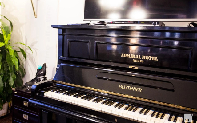 Admiral Hotel