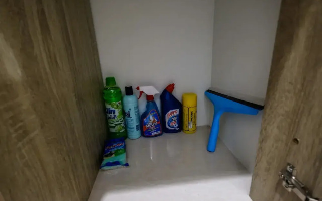 Exclusive Studio Apartment Springwood Residence
