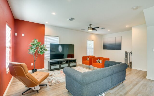 Modern Houston Haven Near Downtown Attractions!