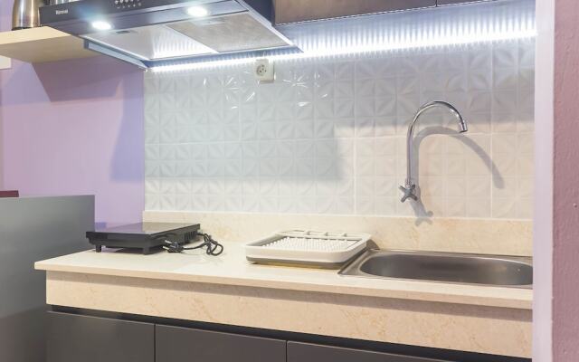 Homey And Comfy Studio Apartment At Sentra Timur Residence