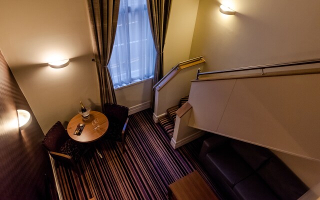 Leopold Hotel