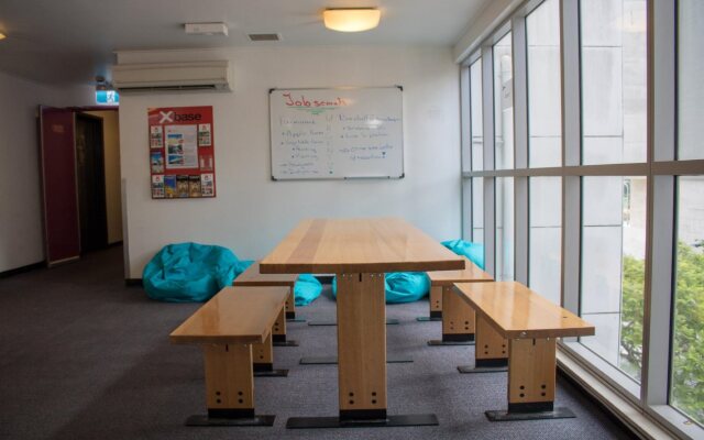 Base Brisbane Uptown Backpackers