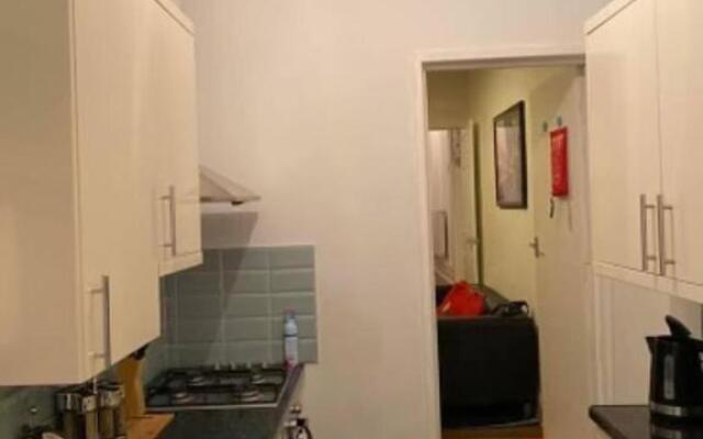 Spacious Four Bedroom Home, 3 Bathrooms - Coventry