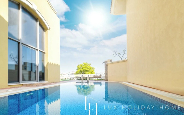 LUX Holiday Home - Frond E 1