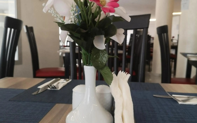 Hotel Annakhil
