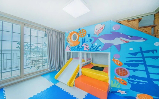 Geojae Mongdol Kids Pension