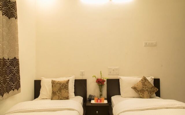 OYO 9023 Dwarka Inn