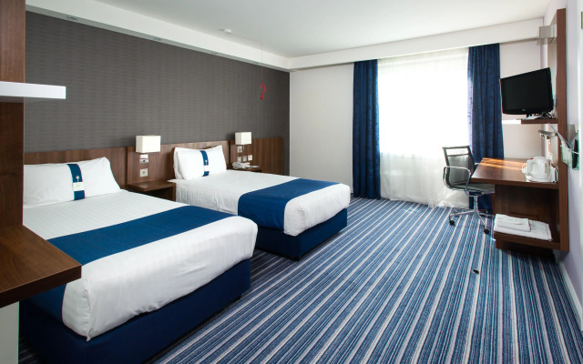 Holiday Inn Express Cambridge-Duxford M11, Jct.10 by IHG