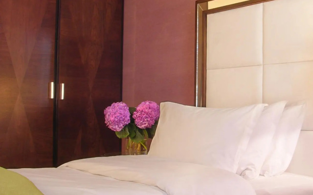 The Mandeville Hotel