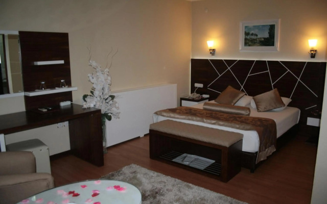 Nysa Hotel