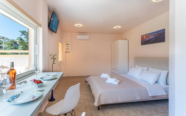 Modular Bungalows With Heated Pool Artemis Greece