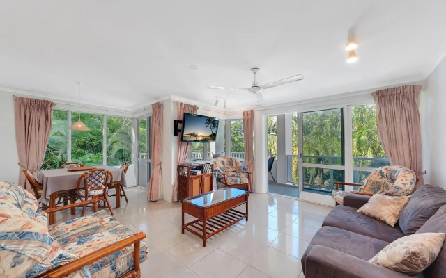 2 Bedroom Red Cowrie Apartment Palm Cove