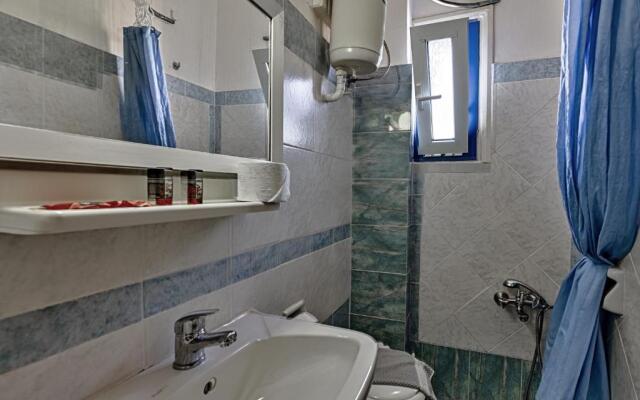Lucia Hotel