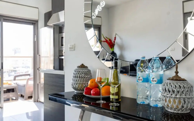 Hakovshim Miroir in Tel Aviv-yafo