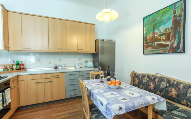 Apartments Pyros