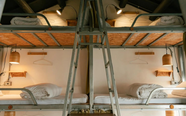 365.Hostel