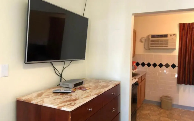Monticello Motel