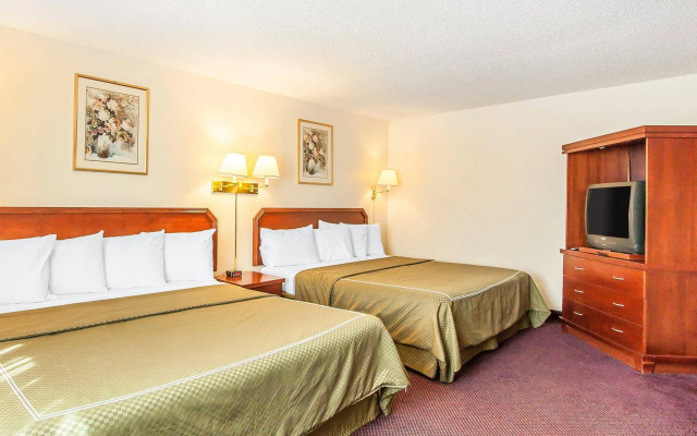 Rodeway Inn & Suites Hwy 217 & 26 W