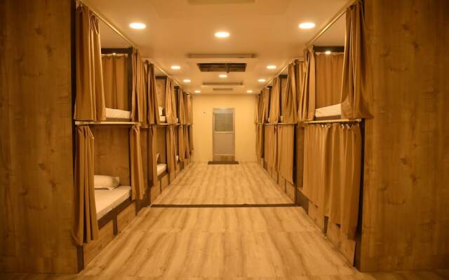 Hotel Relax Inn - Hostel