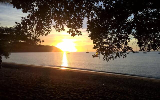 Magnetic Island Bed And Breakfast