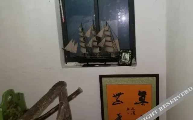 Yinju Xiangxi Inn