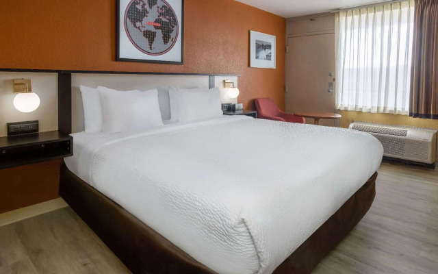 Ramada by Wyndham Rome / Verona