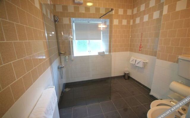 Rockingham Arms by Greene King Inns