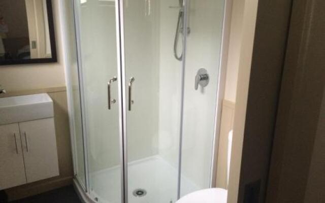 Winton Commercial Hotel