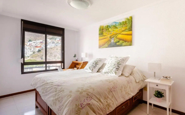 Santa Cruz Harbor Views: seaside prime location