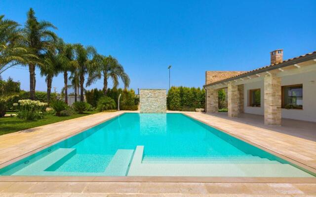 Villa Marodi' Luxury House by BarbarHouse