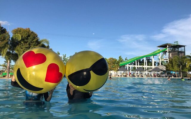 Crystal Waves Hotel and Resort