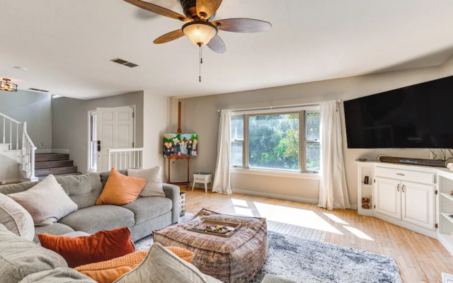 Beautiful Kernville Home w/ Game Room & Mtn Views!
