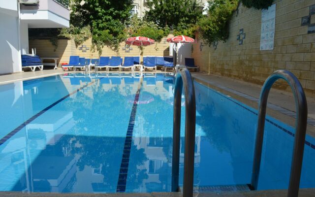 Casa Cleo Suites Hotel