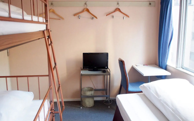 Sakura Hotel Jimbocho - Hostel