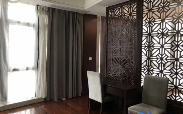 Yuexi Jincuilan Business Hotel