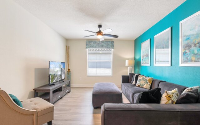 Lakeview 6BR Cozy Home Pool/spa,steps to Waterpark