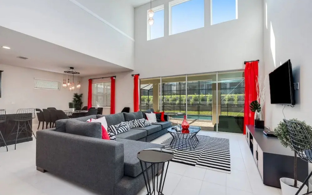 Edgy and Modern 7 Bed 5 Ba Villa Pool & Spa 1800saw