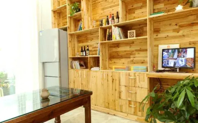 Buerju Courtyard Hostel
