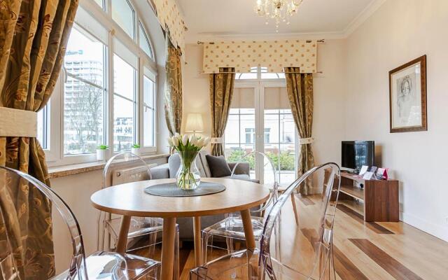 VacationClub - Trzy Korony Wazów Apartment 11