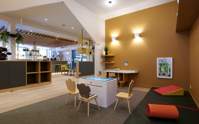 Plan B Hotel - Living Chamonix