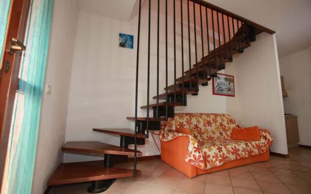 Beautiful Villa With Private Garden and Porch