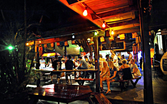 Calypso Backpackers