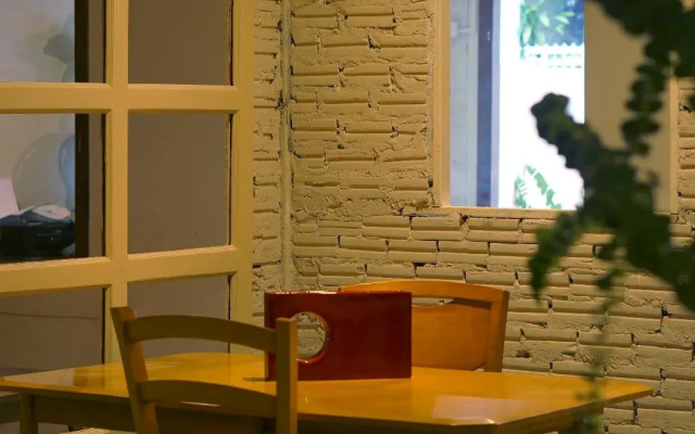 The Goose Cafe & Hostel